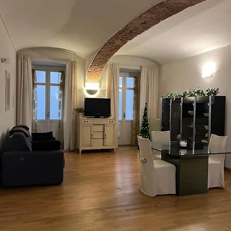 Centro Storico Eleganza E Lusso Nel Monferrato Апартаменты *