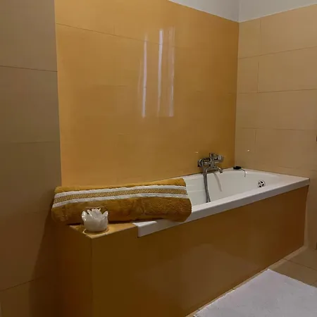 Centro Storico Eleganza E Lusso Nel Monferrato Казале-Монферрато